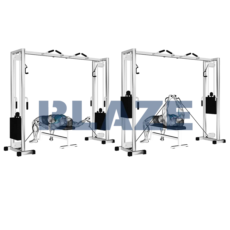 Voos de peito com cabo no banco plano